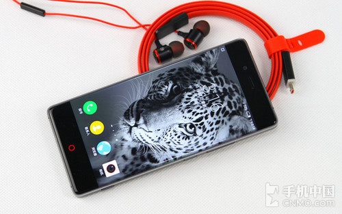 無邊框智能手機_LG G Flex 2第2張圖