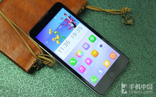 64位<a href=/tags/137-0.html target=_blank class=infotextkey>CPU</a>雙卡4G 大神F1 Plus移動版評測