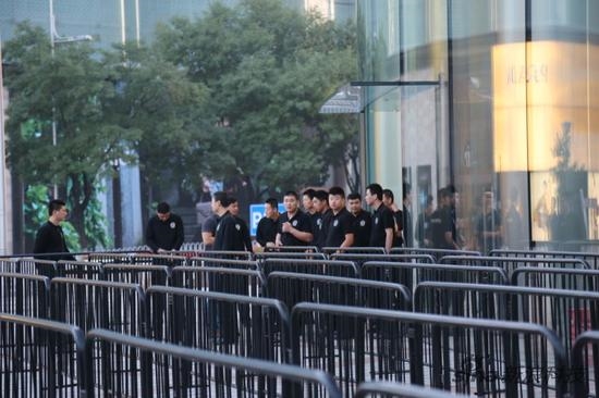 路透：業內都在盯著買6S的隊能排多長