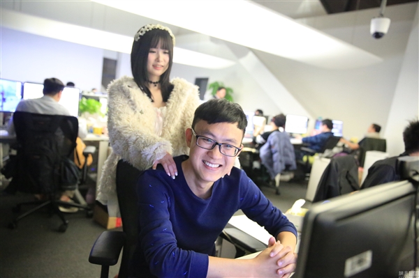 手游公司“雙11”福利：請美女為男程序員按摩