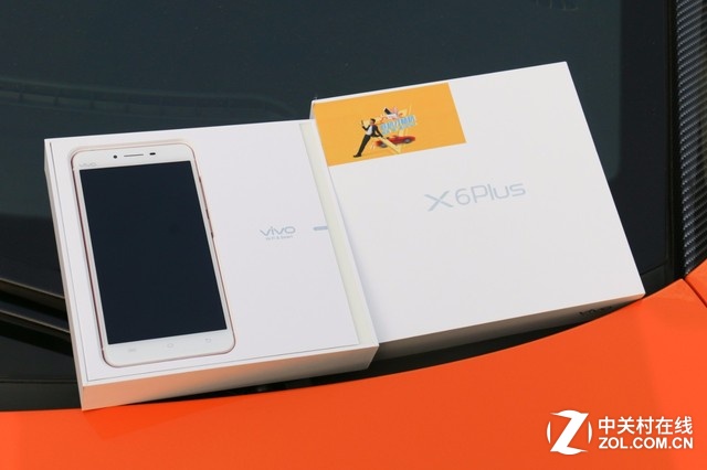 夠快！蘭博基尼載美女送vivo X6Plus  