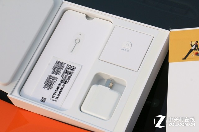 夠快！蘭博基尼載美女送vivo X6Plus  