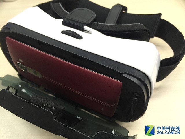 手機3D VR眼鏡體驗淺談：真實與虛幻 