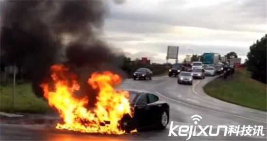 特斯拉不時(shí)起火自燃：電動(dòng)汽車是否真的安全？