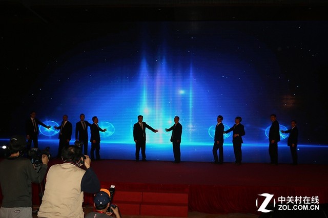 努比亞將打造VR <a href=/mobile/ target=_blank class=infotextkey>手機</a>將植入PPTV內容 