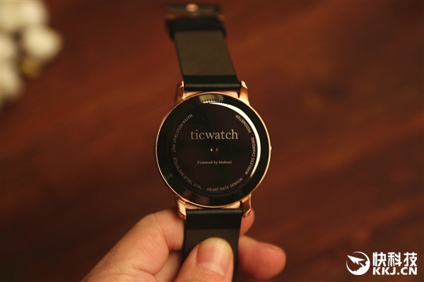 黑曜金版TicWatch智能手表開箱：高顏值/支持iPhone