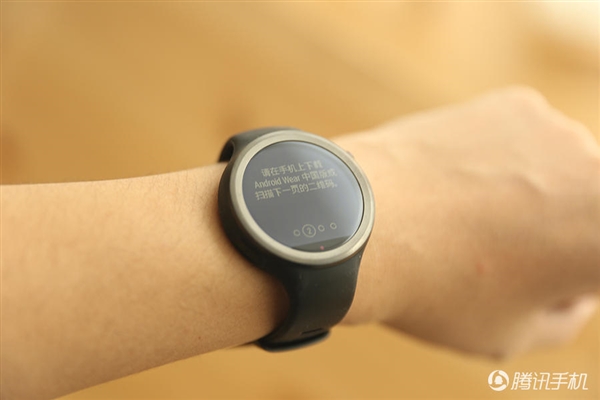 2388元！Moto 360運動版國行圖賞：硅膠腕帶