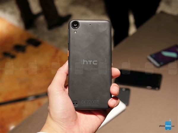 略丑的個性設(shè)計 HTC Desire三新機上手