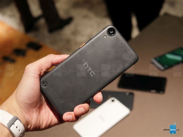 略丑的個性設(shè)計 HTC Desire三新機上手