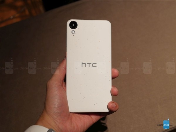 略丑的個(gè)性設(shè)計(jì) HTC Desire三新機(jī)上手