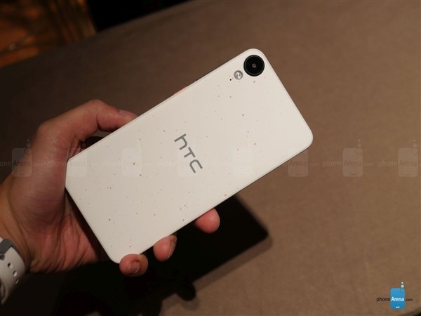 略丑的個(gè)性設(shè)計(jì) HTC Desire三新機(jī)上手