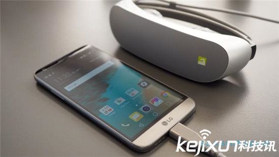 LG 360 VR上手：三星Gear VR不淡定了！