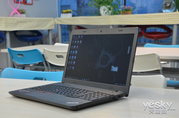 看AMD打造影音新時代！ThinkPad E565評測