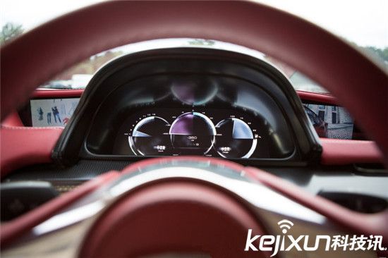 這款電動超級跑車土豪都不淡定了：特斯拉默默吃灰！