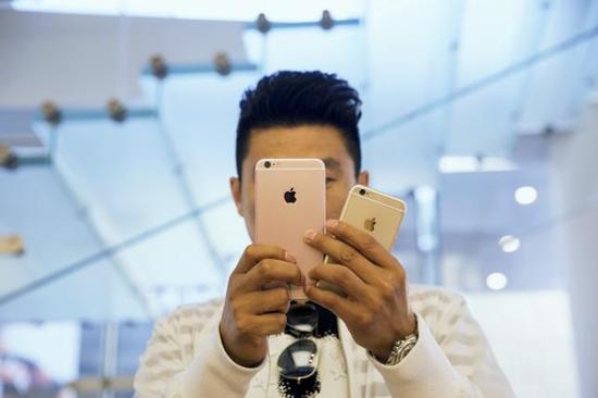 傳蘋果將推新款4英寸iPhone 華爾街情緒轉(zhuǎn)熱