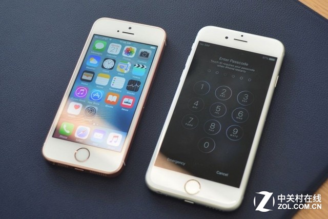 左側iPhone SE，右側是iPhone6