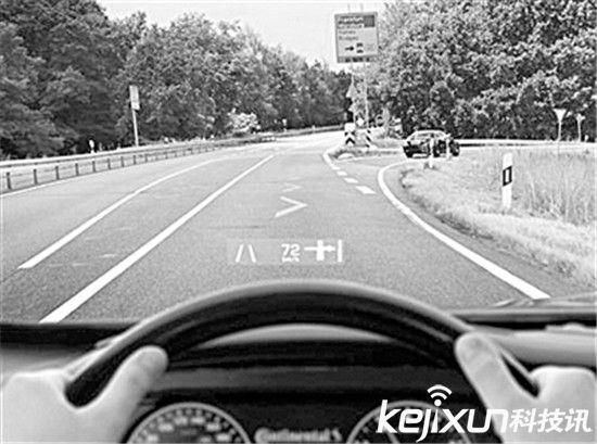汽車擋風玻璃成精啦：一秒變身顯示屏太拉風了！