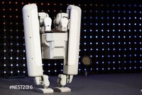 谷歌子公司推出新款機器人，可以爬樓梯擦樓梯