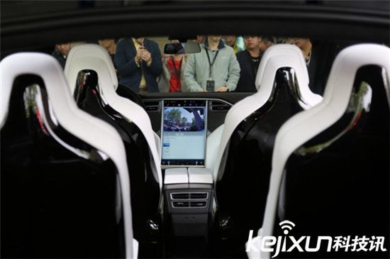 全球最快SUV 特斯拉Model X在京發布：鷹翼門成亮點