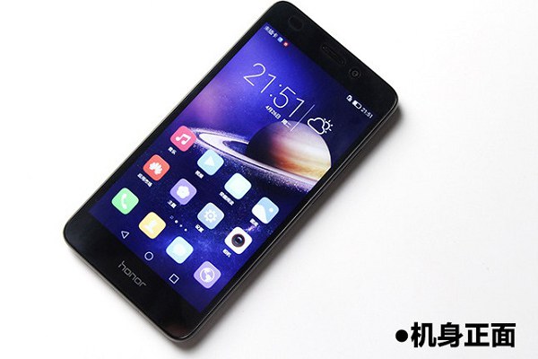 背面設計是亮點 榮耀5C外觀評測