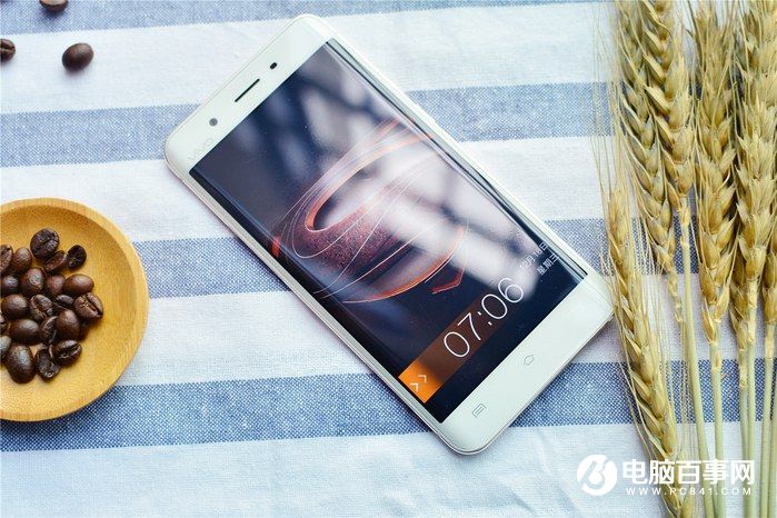 國產(chǎn)手機(jī)新標(biāo)桿 vivo Xplay5全面評(píng)測