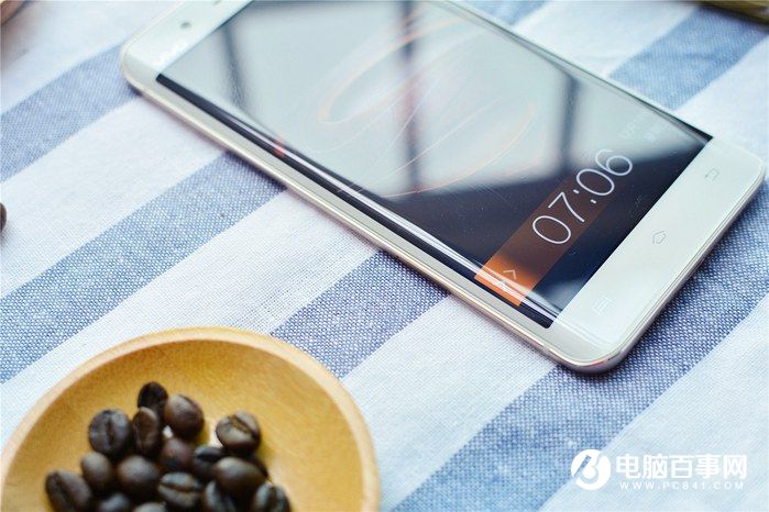 國產(chǎn)手機(jī)新標(biāo)桿 vivo Xplay5全面評(píng)測