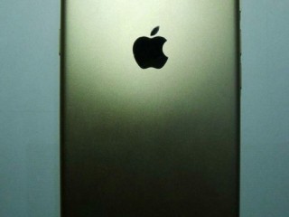 iPhone 7工程機曝光：白帶仍在+激光對焦
