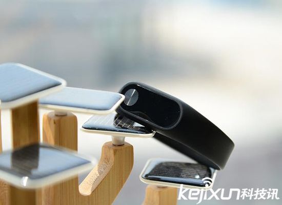 小米手環2真機先睹為快 超長待機 納尼？