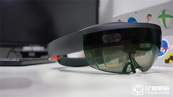 真刀實(shí)槍體驗(yàn)：黑科技微軟HoloLens五大不足之處