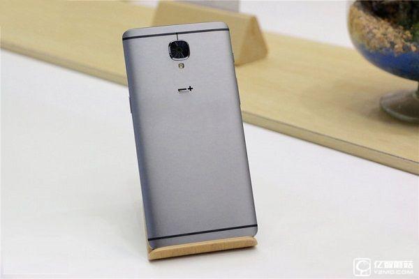 一加手機3和OPPO R9哪個好？一加3與OPPO R9區(qū)別對比