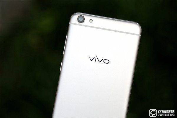 vivo X7和OPPO R9哪個好？vivo X7與OPPO R9區別對比