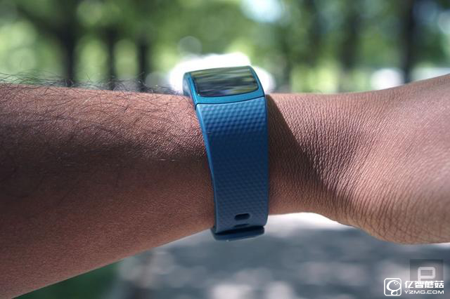 三星Gear Fit 2手環(huán)評(píng)測(cè)體驗(yàn) 能買10個(gè)<a href=/tags/54-0.html target=_blank class=infotextkey>小米</a>手環(huán)