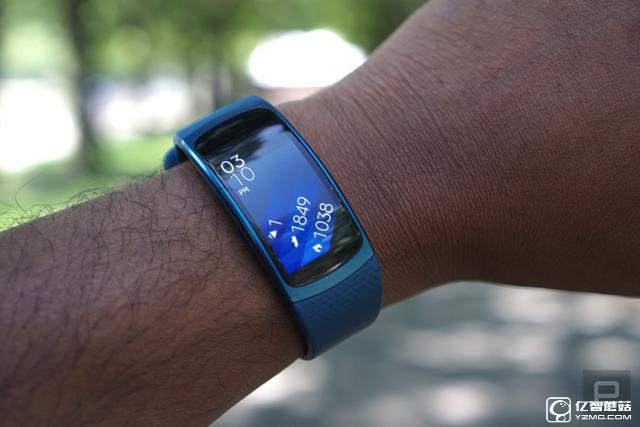 三星Gear Fit 2手環(huán)評(píng)測(cè)體驗(yàn) 能買10個(gè)小米手環(huán)