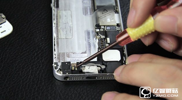 蘋果手機怎么換電池？iPhone5更換電池圖文教程