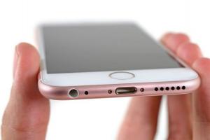 iFixit拆解專家：iPhone取消耳機插孔會損害耐用度