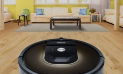 當Roomba掃地機器人遇上便便    鏟屎官們哭暈在廁所