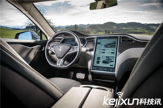 特斯拉電動汽車事故頻發 工信部提高行業標準