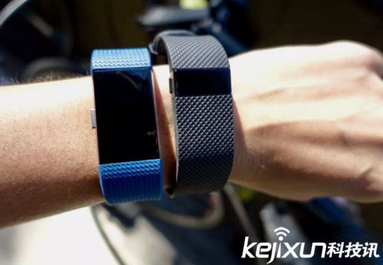 Fitbit發(fā)布兩款智能運(yùn)動(dòng)手環(huán) 外觀時(shí)尚獨(dú)具匠心