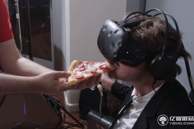 腦洞真大！戴VR頭盔吃東西會覺得食物更香？