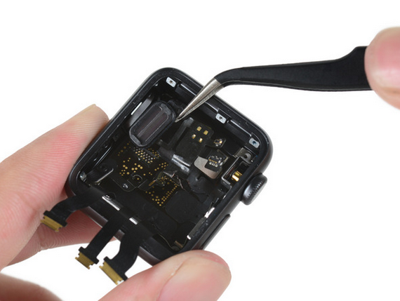 Apple Watch Series 2拆解: 機內已經大不同