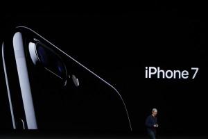 蘋果黑色機型遭瘋搶 iPhone7亮黑色加價超萬元