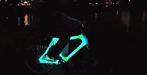 AuroraLED自行車架：渾身跑馬燈還沒有城鄉結合部范兒