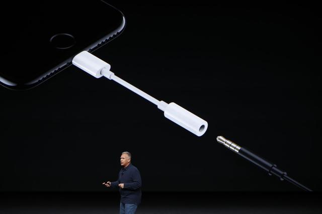 iPhone 7取消耳機孔不是問題 電池續航糟糕