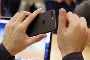 iPhone安全性下降：一張照片可以操控你手機 照片鉆廣告