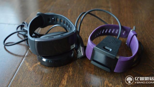 Gear Fit 2對比Fitbit Charge 2 誰更好用？