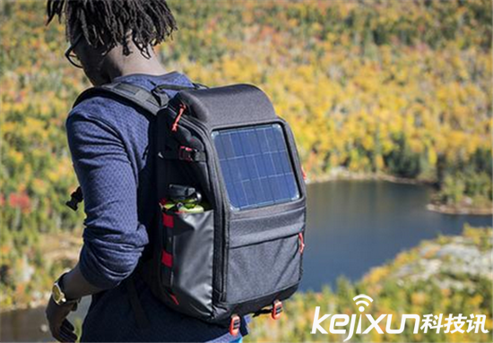 太陽能背包：讓你的旅途不再缺電！