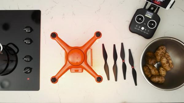 用無人機做感恩節晚餐！哥們你確定你敢吃？