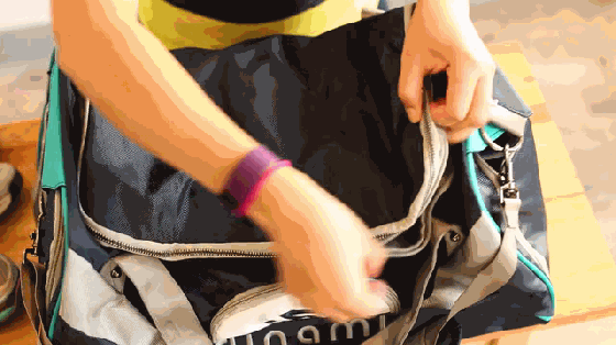 強迫癥最喜歡的旅行袋：鞋襪和衣服可以分開放