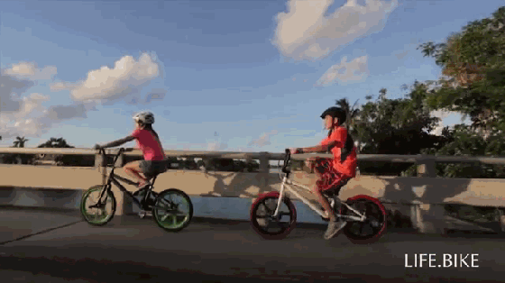 真·玩的飛起系列：電動版BMX極限運動小輪車