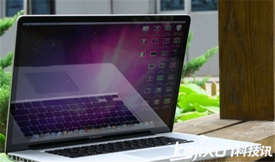 新款MacBook Pro續航時間惹爭議 只能續航3小時！